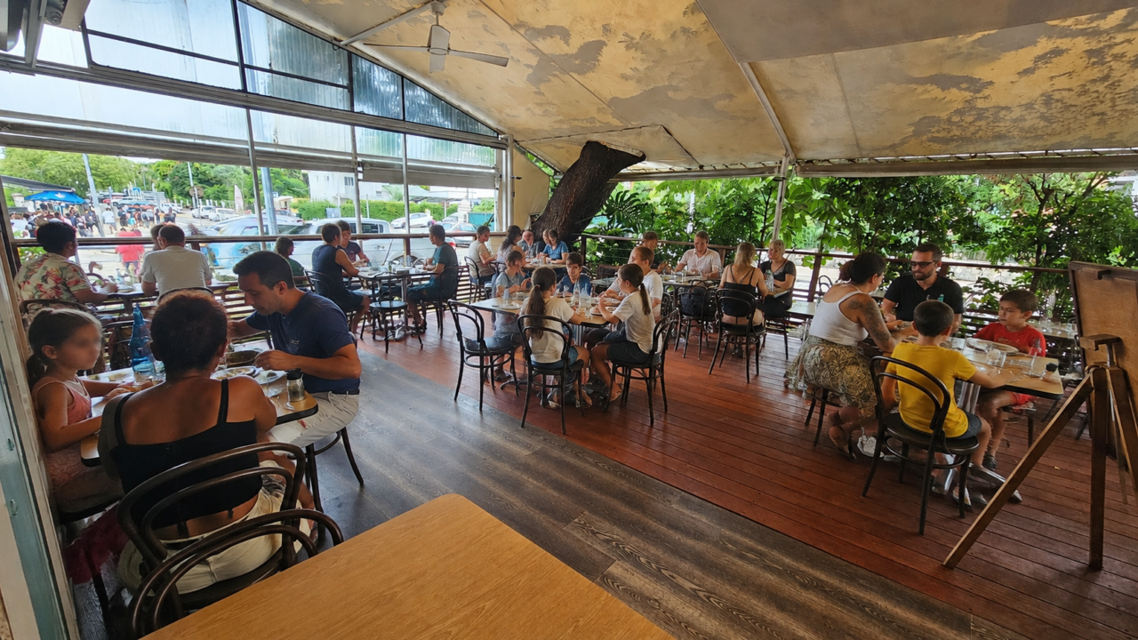 Stationnez vous à proximité du restaurant